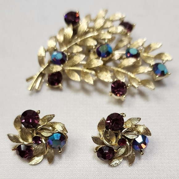 Lisner Aurora Borealis 1960's Vintage Leaf Rhinestone Brooch and Earring Set - Picture 12 of 13